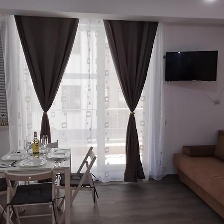 Mike Studio Mamaia Nord Apartment Năvodari Екстериор снимка