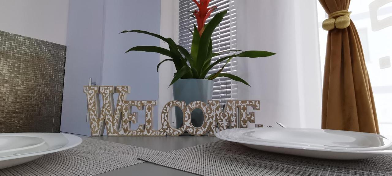 Mike Studio Mamaia Nord Apartment Năvodari Екстериор снимка