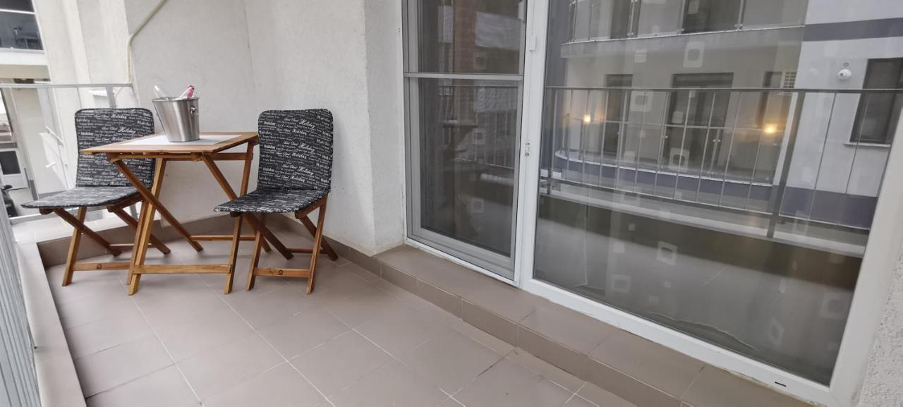 Mike Studio Mamaia Nord Apartment Năvodari Екстериор снимка