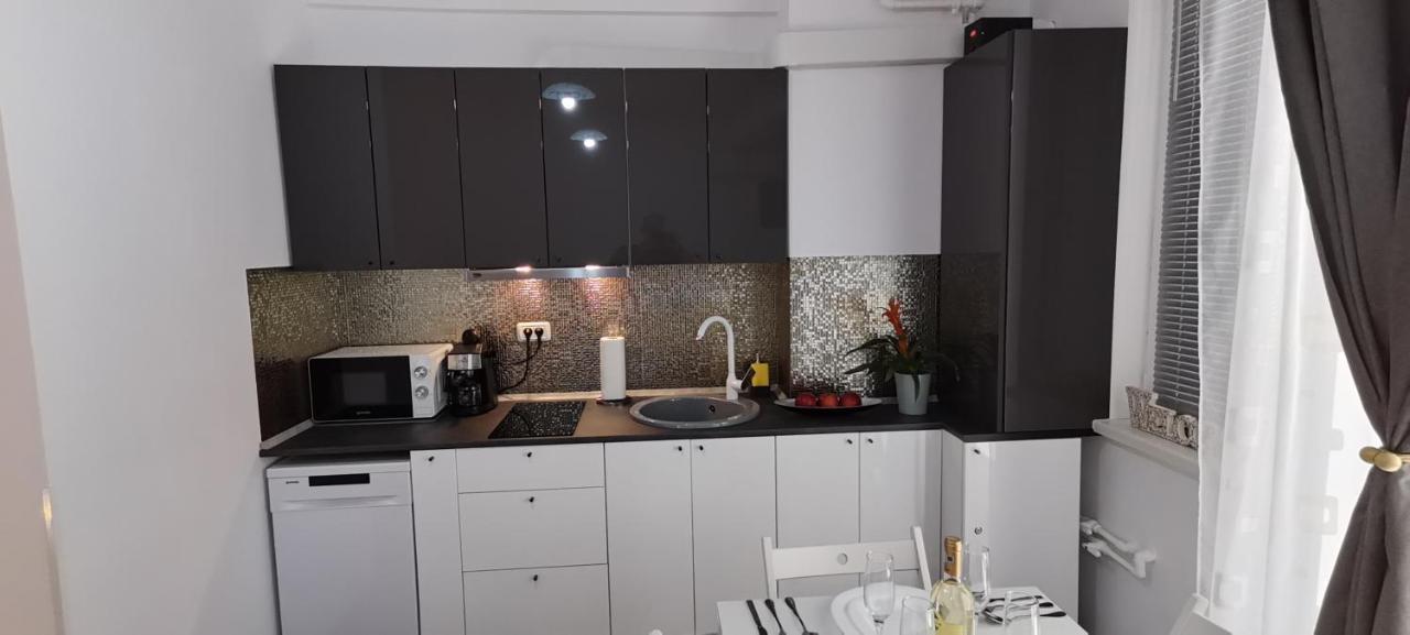 Mike Studio Mamaia Nord Apartment Năvodari Екстериор снимка