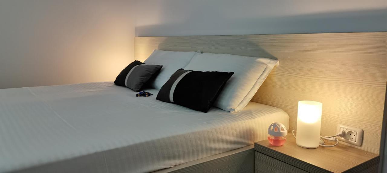 Mike Studio Mamaia Nord Apartment Năvodari Екстериор снимка