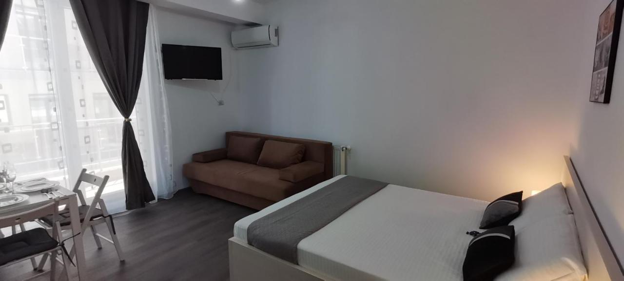 Mike Studio Mamaia Nord Apartment Năvodari Екстериор снимка