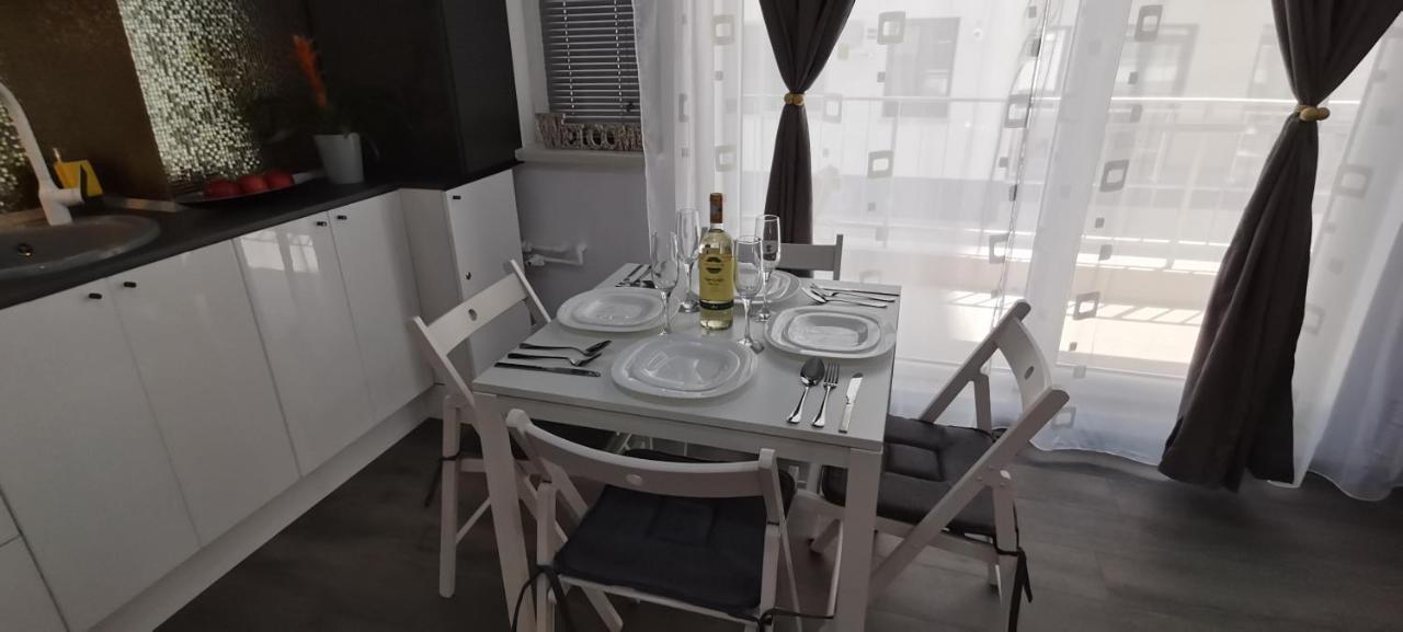 Mike Studio Mamaia Nord Apartment Năvodari Екстериор снимка
