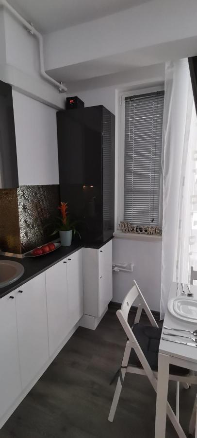 Mike Studio Mamaia Nord Apartment Năvodari Екстериор снимка