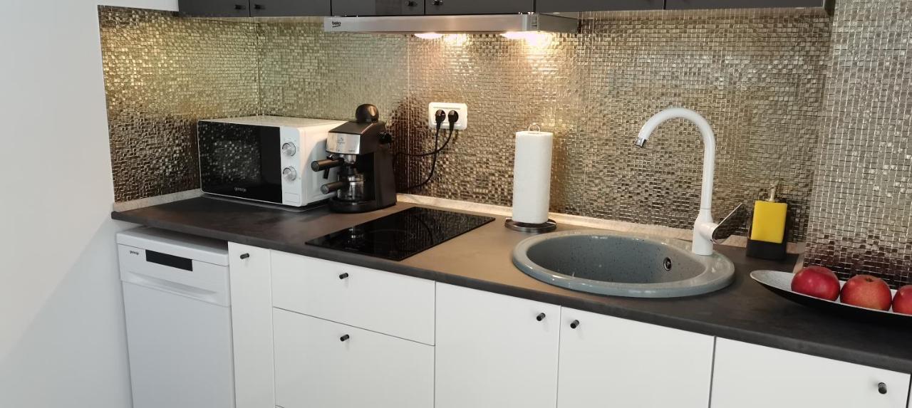 Mike Studio Mamaia Nord Apartment Năvodari Екстериор снимка